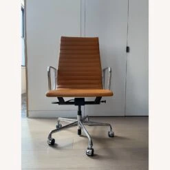 Design Within Reach Eames Aluminum Group Chair, Executive -Othe Furniture Store 1500 1500 frame 0 1046