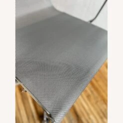 Laura Davidson Soho Mesh Management Chair -Othe Furniture Store 1500 1500 frame 0 1134