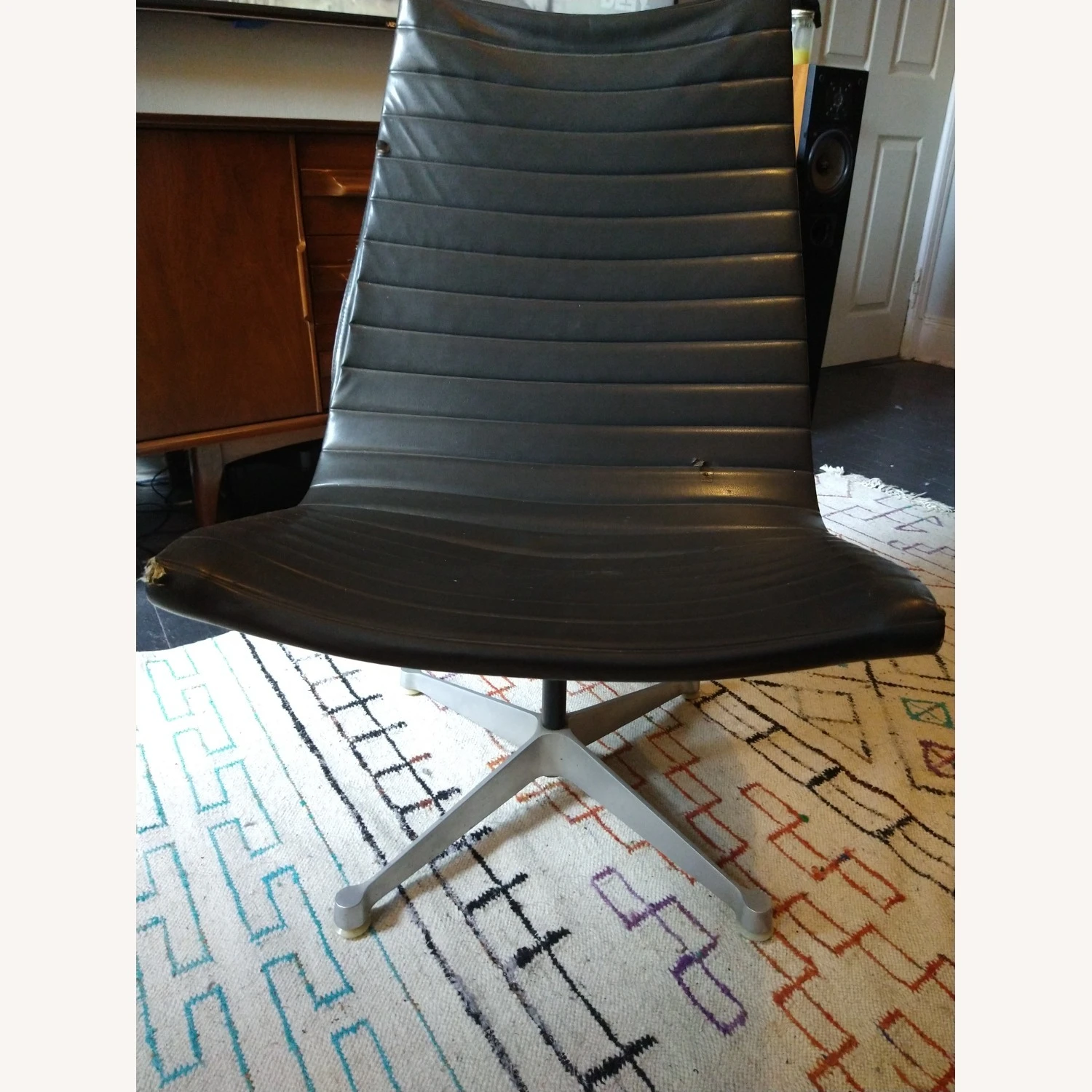 Herman Miller Eames Aluminum Group Lounge 8 Herman Miller Eames Aluminum Group Lounge - Image 8