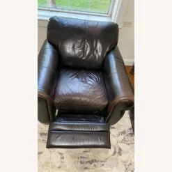 Raymour & Flanigan Comfortable Recliner