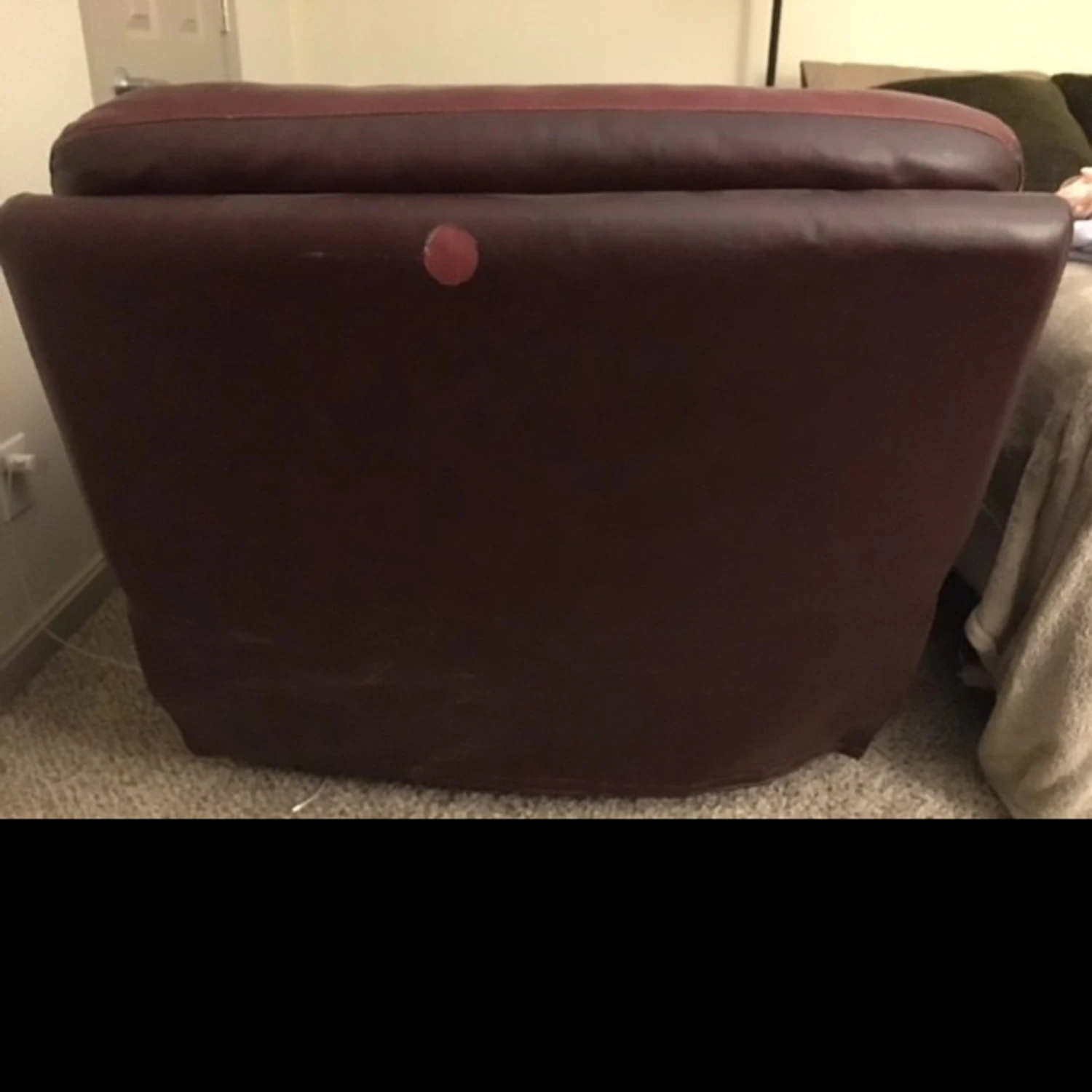 La-Z-Boy Leather Recliner 7 La-Z-Boy Leather Recliner - Image 7