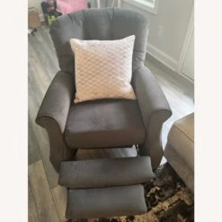 Broyhill Furniture Recliner -Othe Furniture Store 1500 1500 frame 0 1831