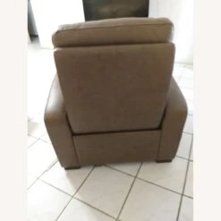 American Signature Leather Recliner -Othe Furniture Store 1500 1500 frame 0 1926