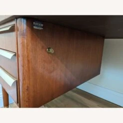 Executive Desk - Stow And Davis Sigma Series -Othe Furniture Store 1500 1500 frame 0 2215