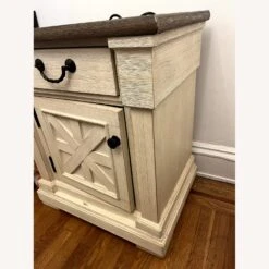 Ashley Signature Nightstand With USB Charging